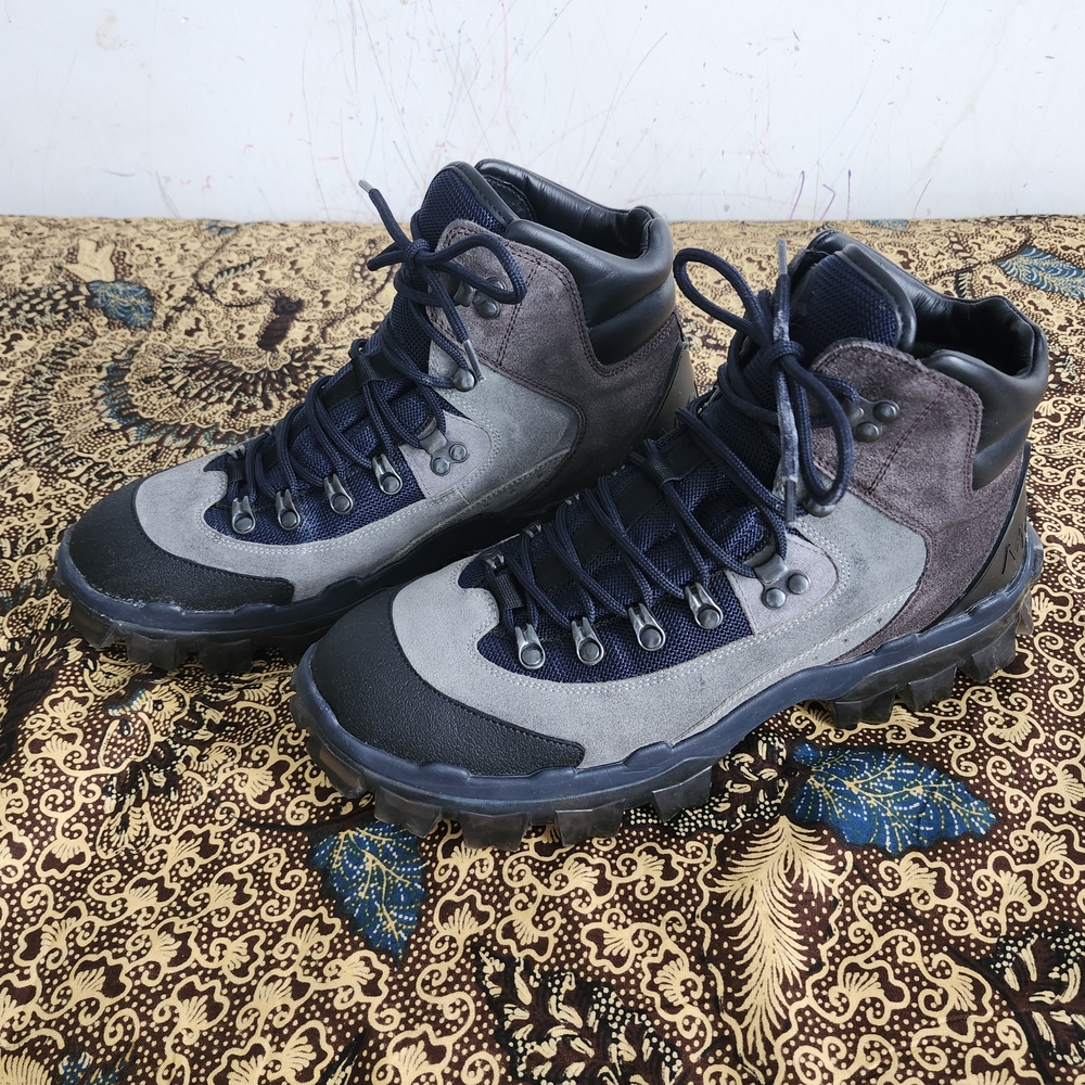 Moncler Men's Boots, Size EU44